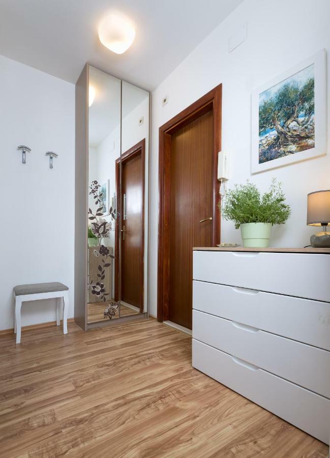 Apartment Kristina, Comfortable And Close To The Center 스플리트 외부 사진